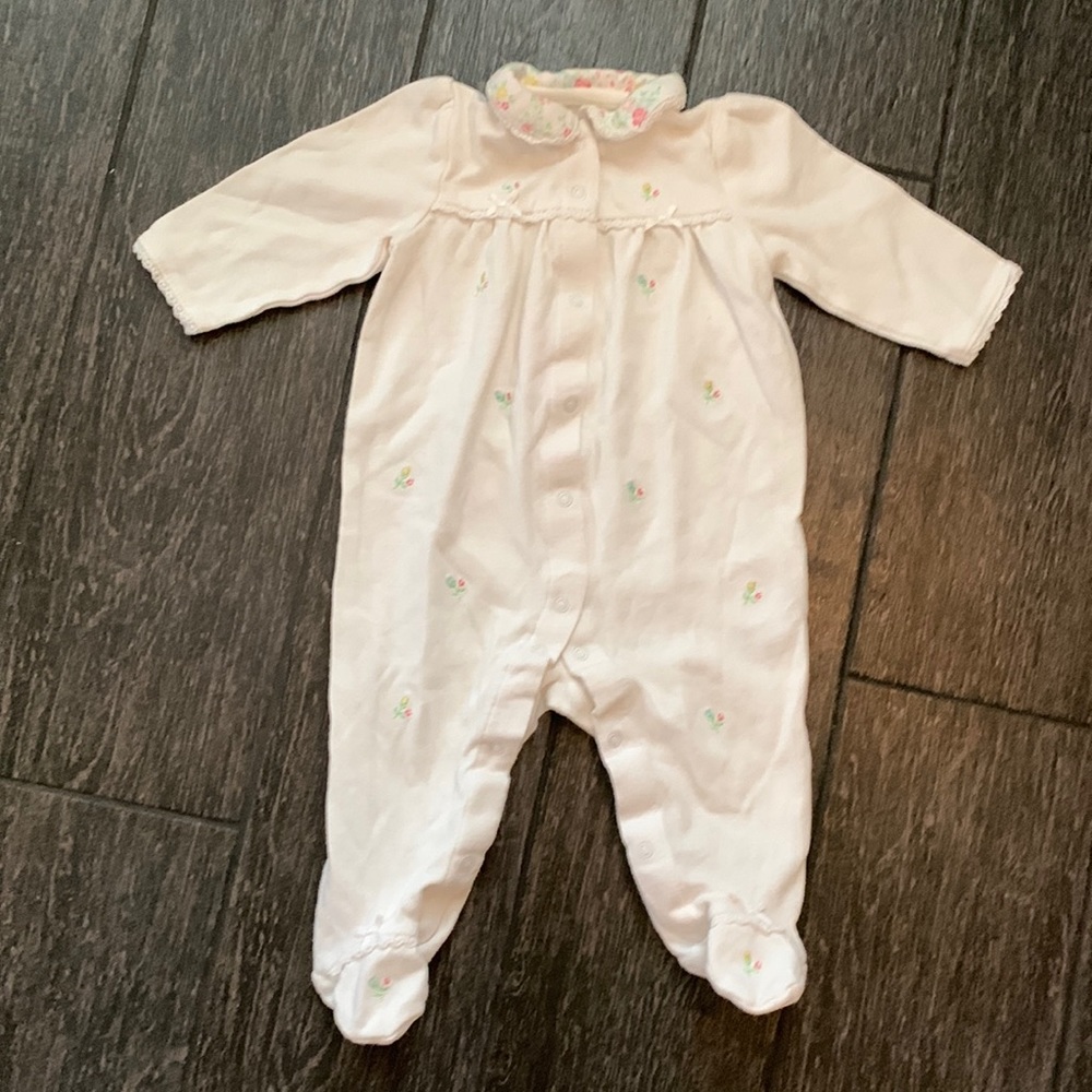 Sweet baby girl floral footie 🌷